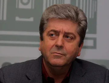 Първанов иска среща с Борисов