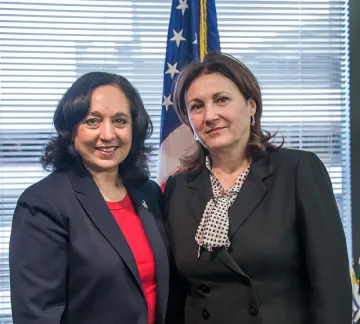 Бъчварова се срещна с ФБР и ДЕА