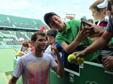 Надал се контузи на тренировка с Гришо