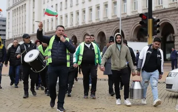 Земеделски организации на протест в защита на министър Георги Тахов