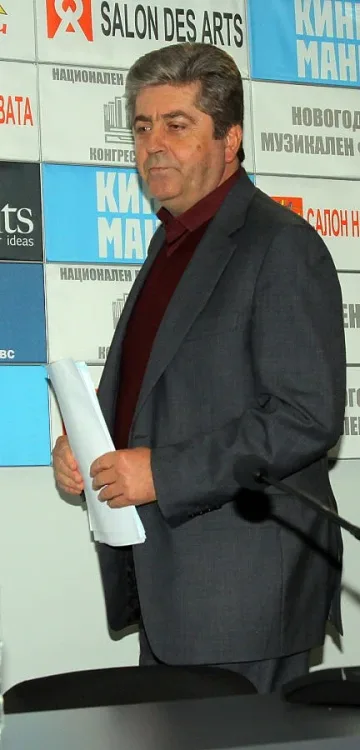 Първанов иска смесена избирателна система