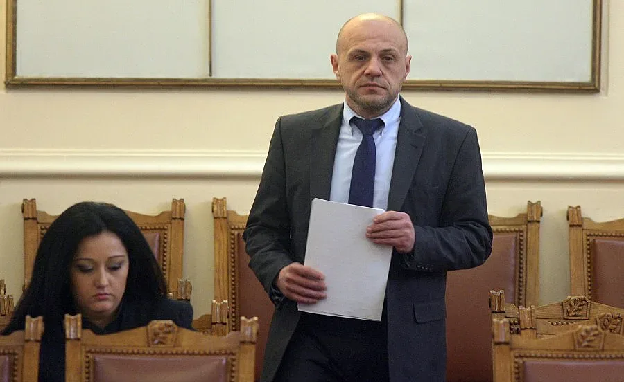 Дончев: Има движение по собствеността на Vivacom