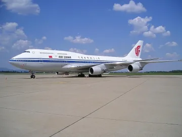 Самолет на Air China кацна аварийно