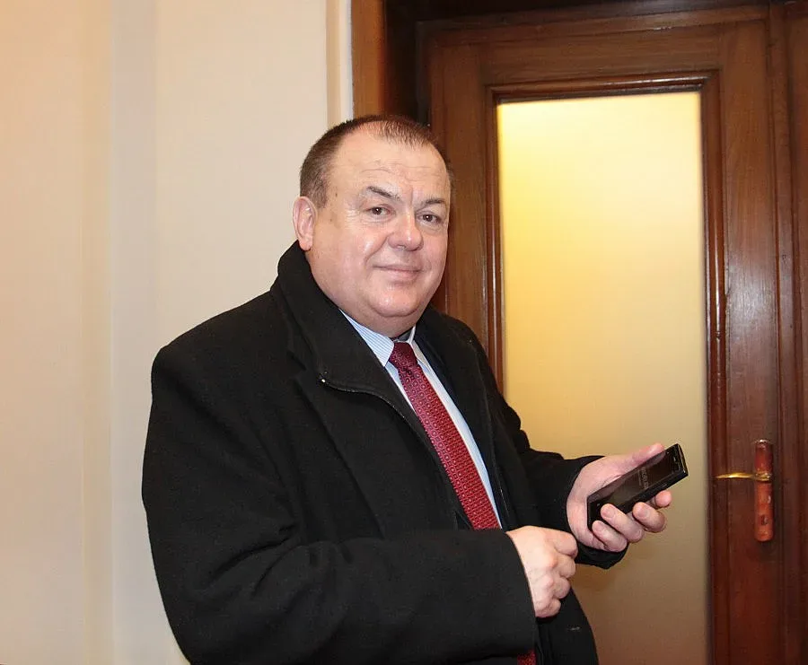 ДПС подкрепя законите за службите