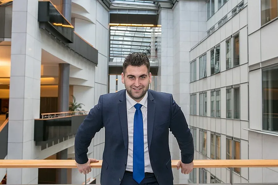 Кмет и евродепутат впечатлени от знанията на ученици