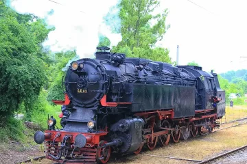 Влакът "Баба Меца" със специална мисия