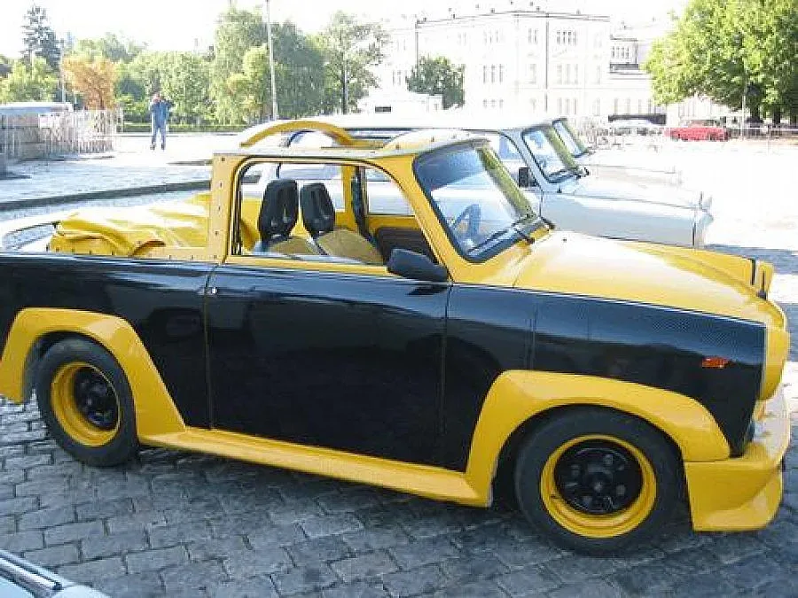 Депутатите с трабанти