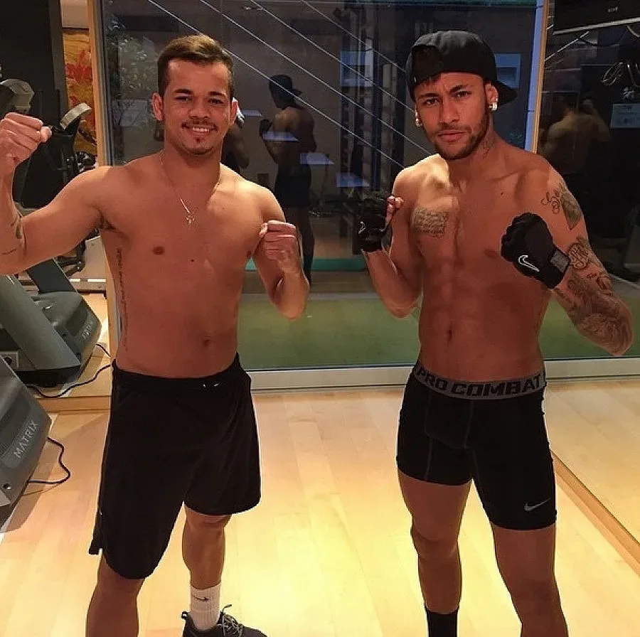 "Барса" се разголи преди "Ел Класико"