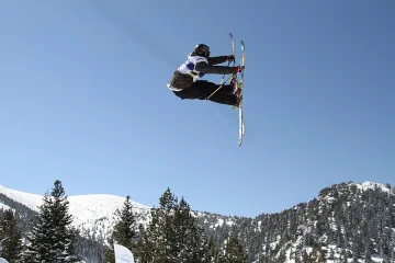 Николай Найденов спечели титлата в свободните ски