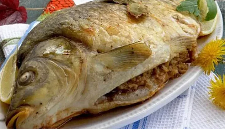 Никулден наближава! Най-лесната и вкусна рецепта за пълнен шаран