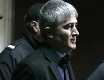 Отказаха свобода на митнически шеф