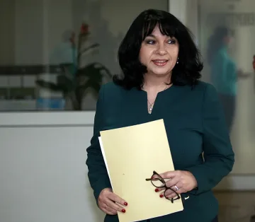 Петкова с проекти за 1,4 млрд. евро в Брюксел