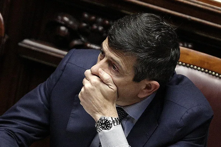 Италианският министър на транспорта подаде оставка