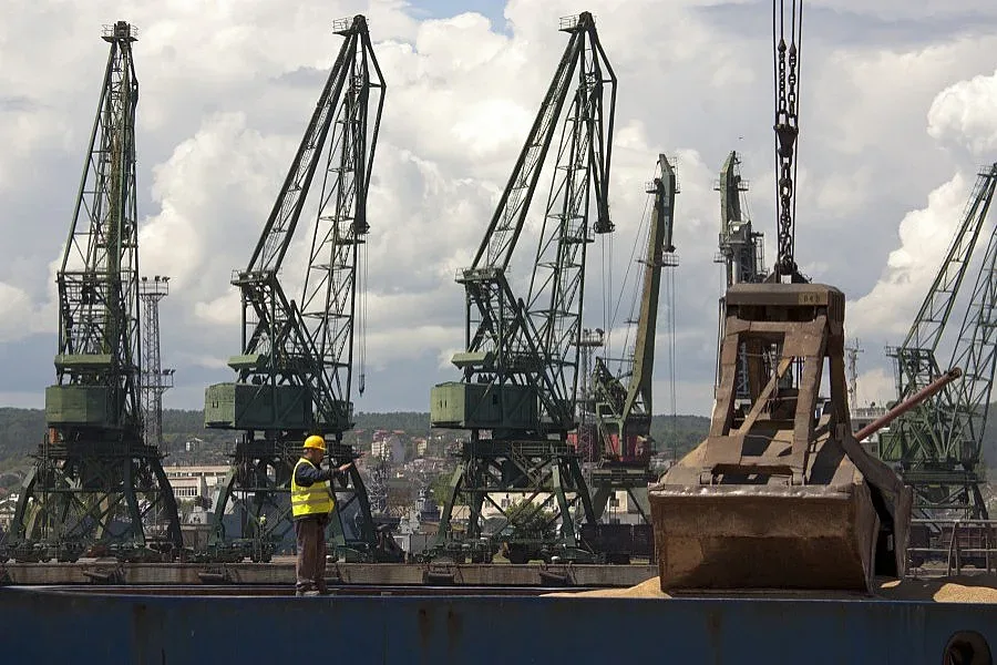 Атракционна зона изниква на мястото на кейовете на Порт Варна