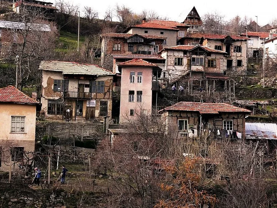 Болни даряват пари за минерален извор в с. Ощава