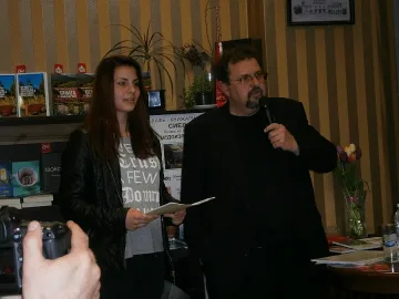 Фентъзи на осмокласничка спечели "Недоизречено"