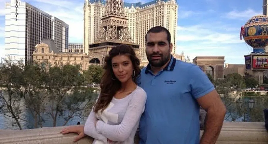 Багата отворя ресторант в Ел Ей