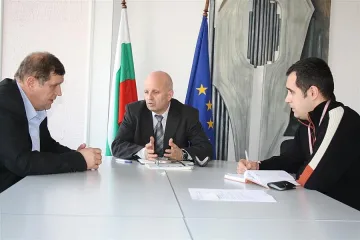 Чакат държавни пари за скъсаната дига на Сазлийка