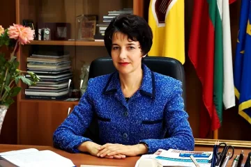 Д. Николова: За мен не е проблем друг да е кандидат за кмет