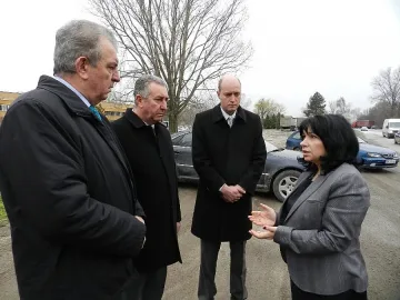 Петкова: Не промените в Закона за енергетиката са причина „Видахим“ да спре