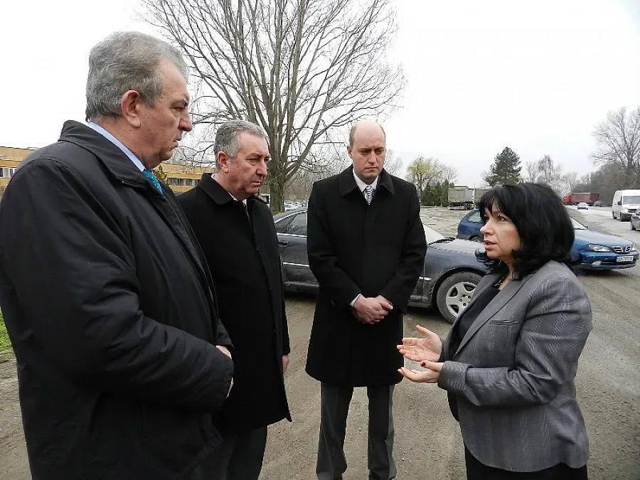 Петкова: Не промените в Закона за енергетиката са причина „Видахим“ да спре