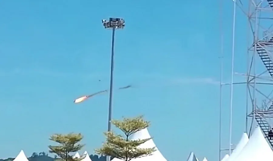 Малайзийски самолети се сблъскаха на авиошоу (ВИДЕО)