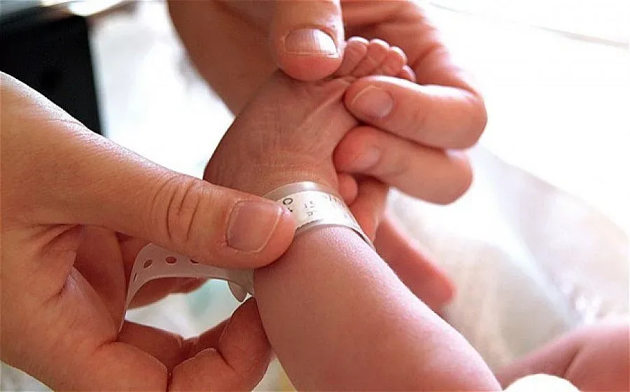 Починалото бебе от Разград изписано в добро здраве