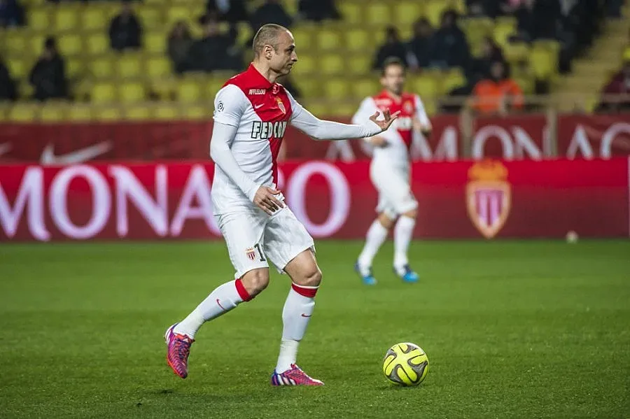 Нови джапанки за Бербо при разгром