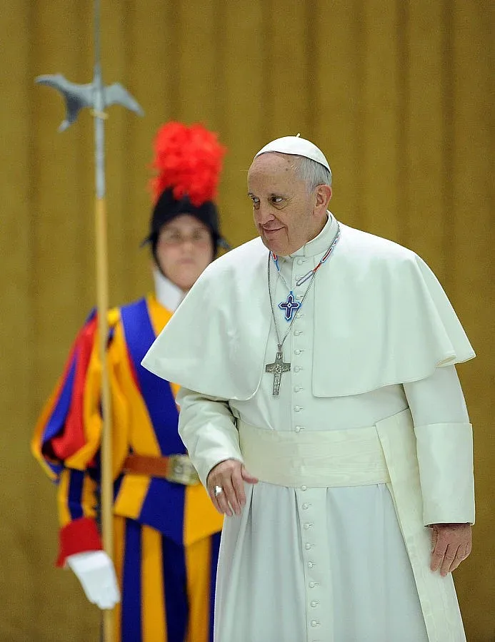 Франциск - различното лице на Ватикана