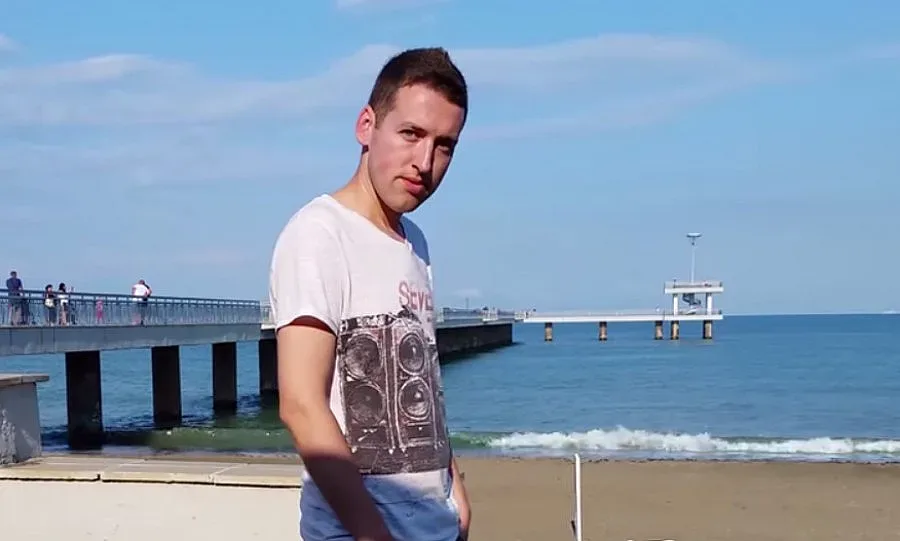 15 минути слава