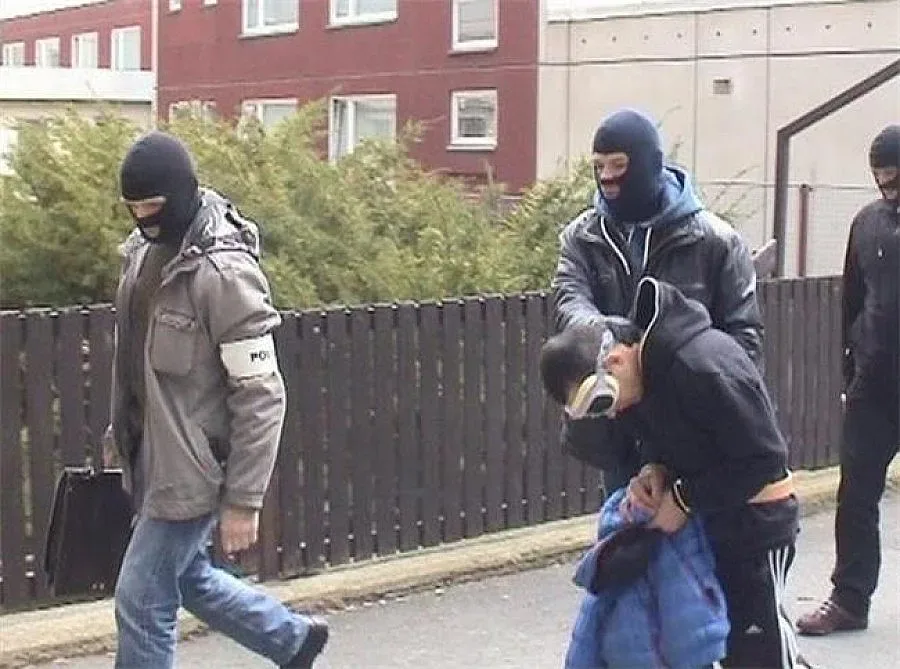 Полицията в Прага арестува нашенец за три ритуални убийства