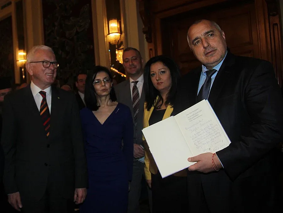 Борисов: Над 800 млн. вече са ограбени от КТБ