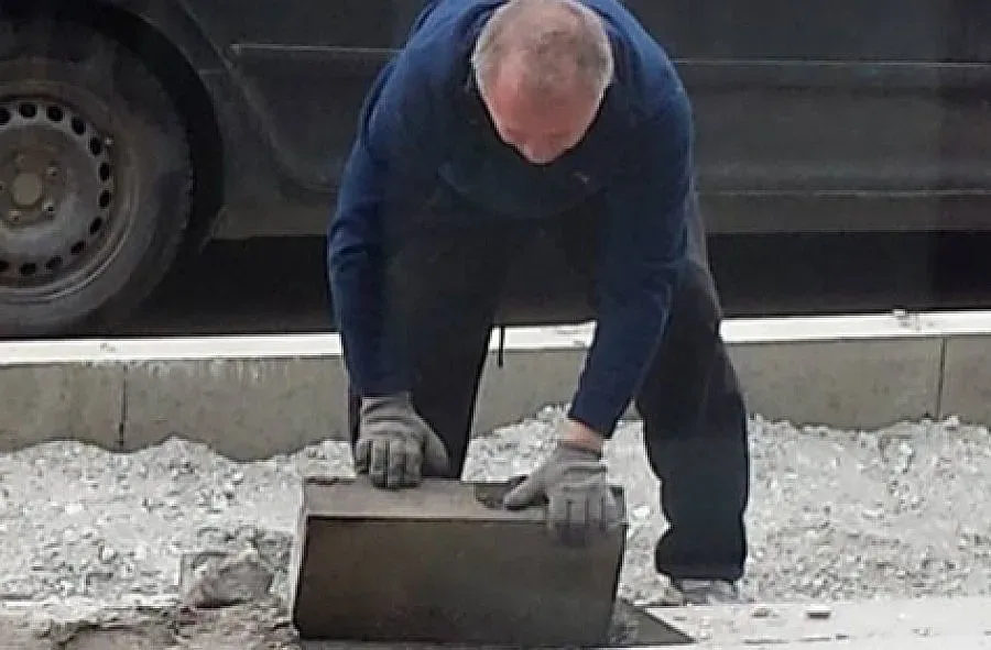 Заловиха крадците на тротоари по морето