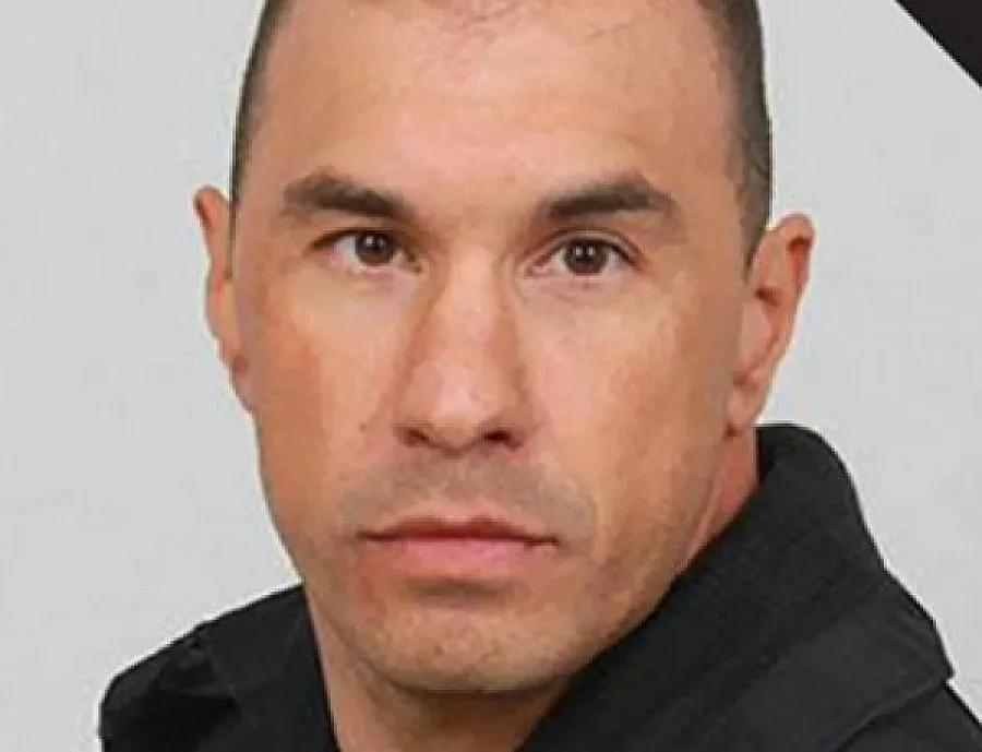 Откриха паметна плоча на Емил Шарков в Лясковец