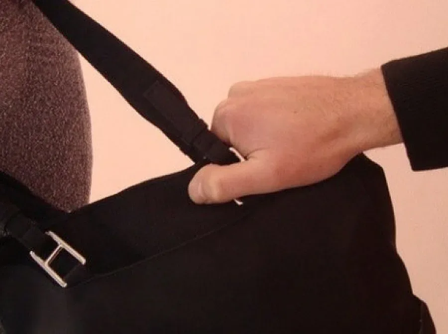 Юноши на „Левски" спасиха жена от крадец