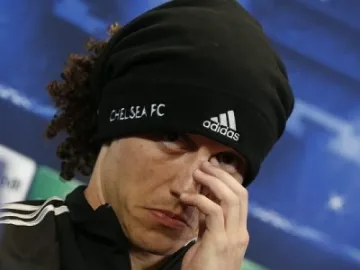 Давид Луис се извини на "Челси"