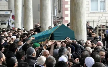 Атака с нож погуби 16-годишен вратар