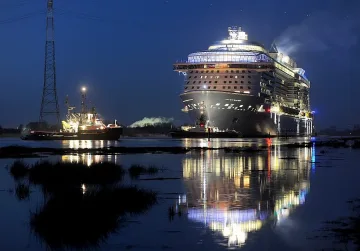 Свалиха цените в туризма до 60%