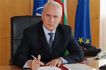 Чуждите служби хвалели уволнения шеф на разузнаването