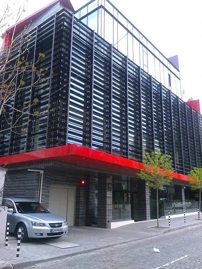 КФН държи здраво юздите