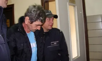 Оставиха в ареста румънски шофьор, убил почерпен жена