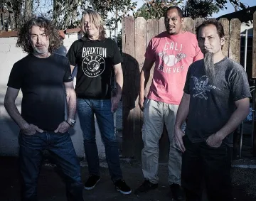 Барабанистът на "Тото" в София