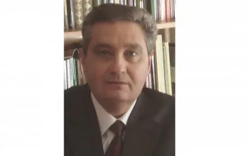 Политиците трябва да се сблъскат с яловите закони