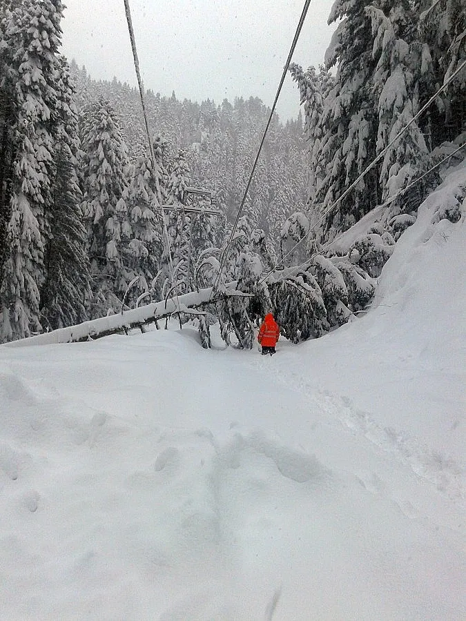 Втори вертолет помага на тежко болна жена в Хасковско