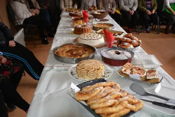 С кулинарна изложба дами честваха на „патерици" 8 март