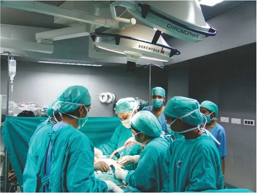 Медици спасиха родилка на близнаци, получила инсулт