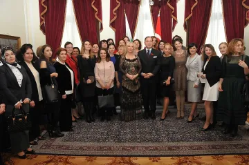 Турският посланик почерпи за 8 март