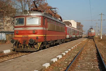 Заловиха машинист, точил гориво от локомотив