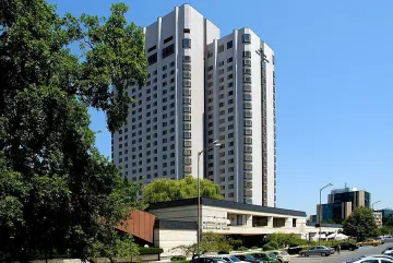 Японския хотел става "Кемпински Маринела"