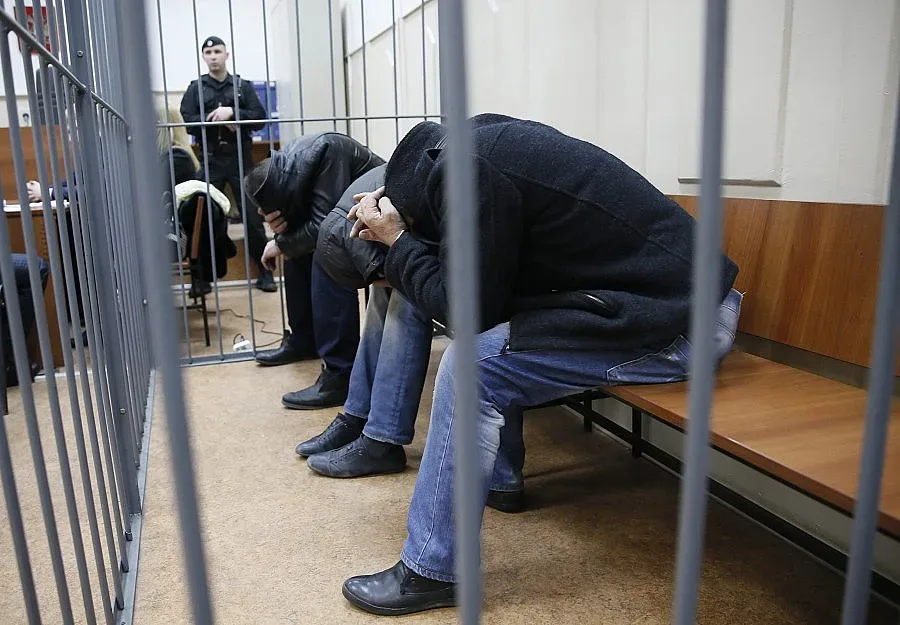 Заподозрян за Немцов се взриви с граната